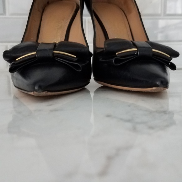 SALVATORE FERRAGAMO Rietta Bow Pointed Toe Pumps - Picture 5 of 10